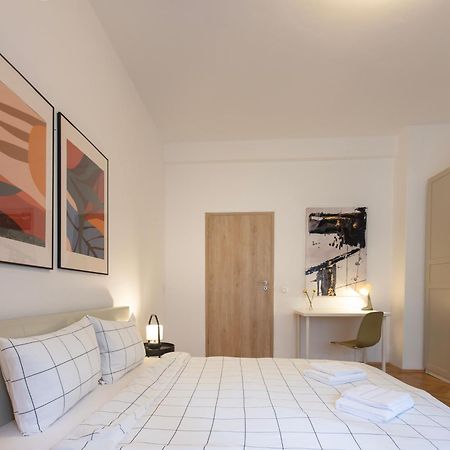 Ultracentral Hong Kong 3 Bdrm Apartment Bucarest Extérieur photo