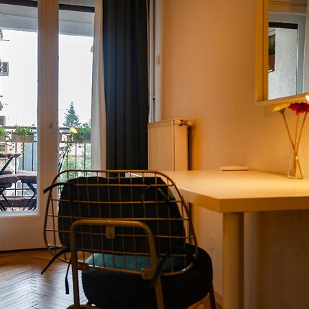 Ultracentral Hong Kong 3 Bdrm Apartment Bucarest Extérieur photo