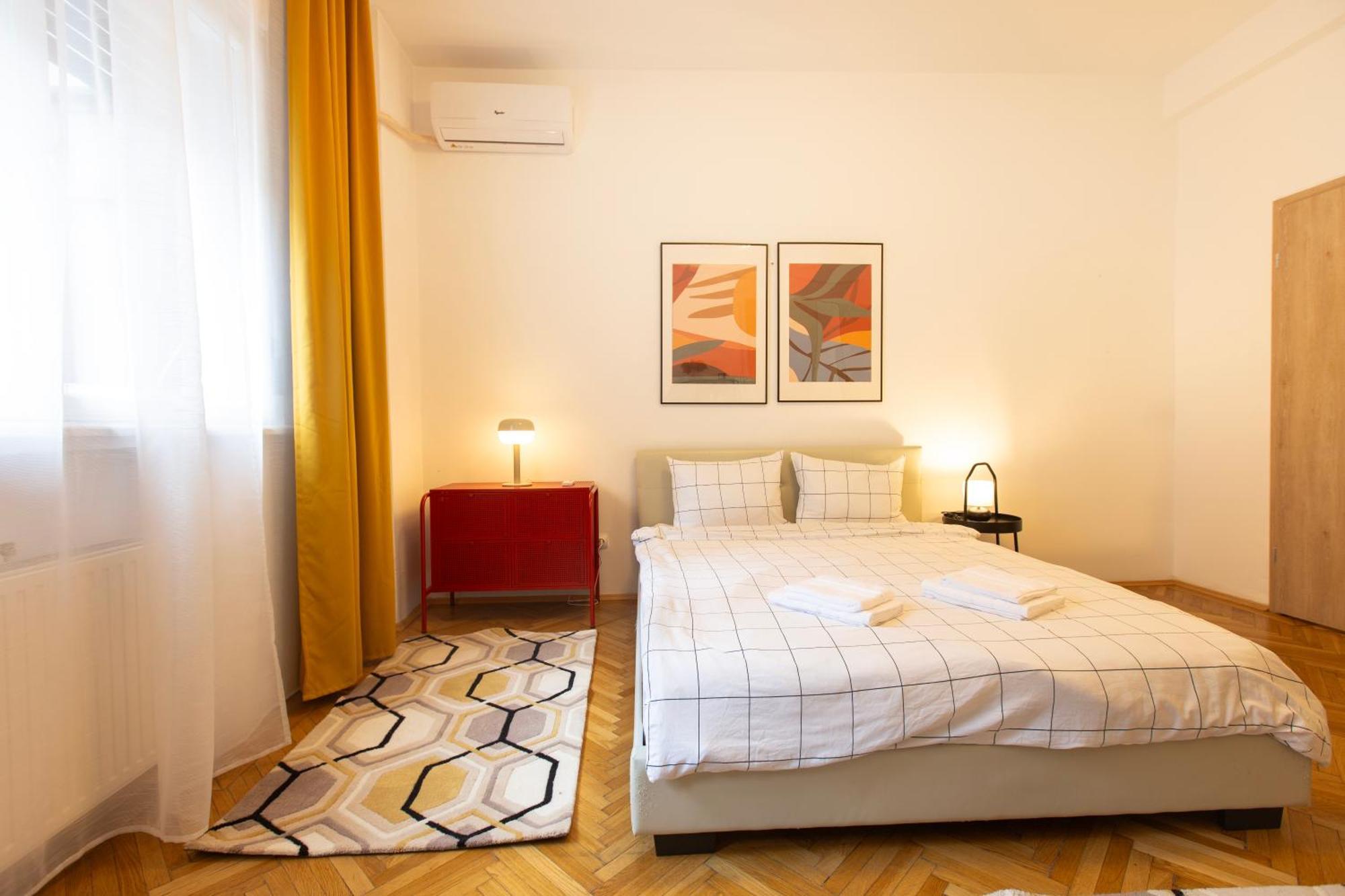 Ultracentral Hong Kong 3 Bdrm Apartment Bucarest Extérieur photo