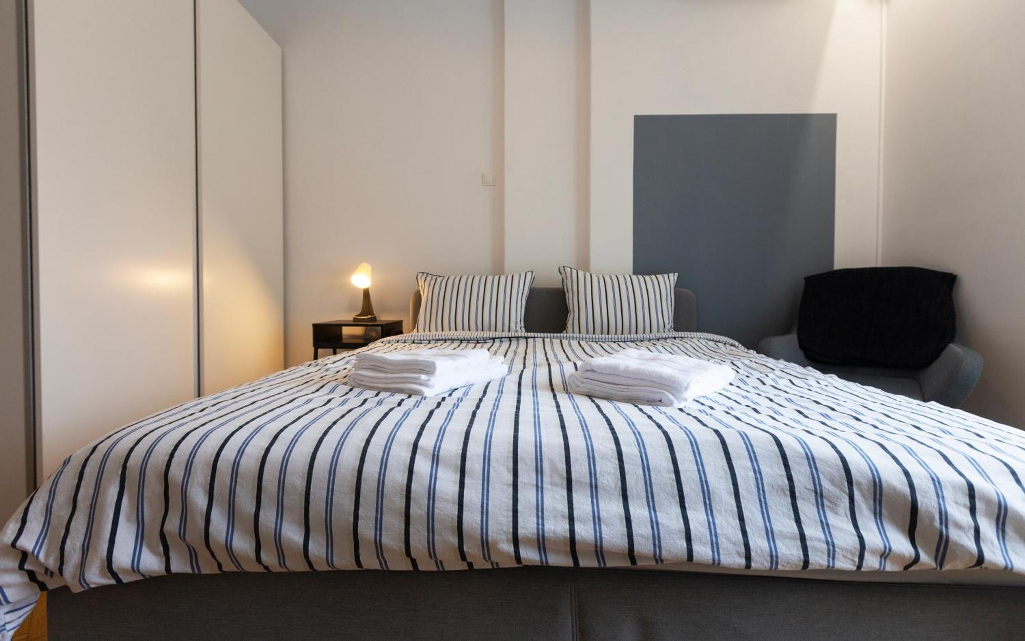 Ultracentral Hong Kong 3 Bdrm Apartment Bucarest Extérieur photo