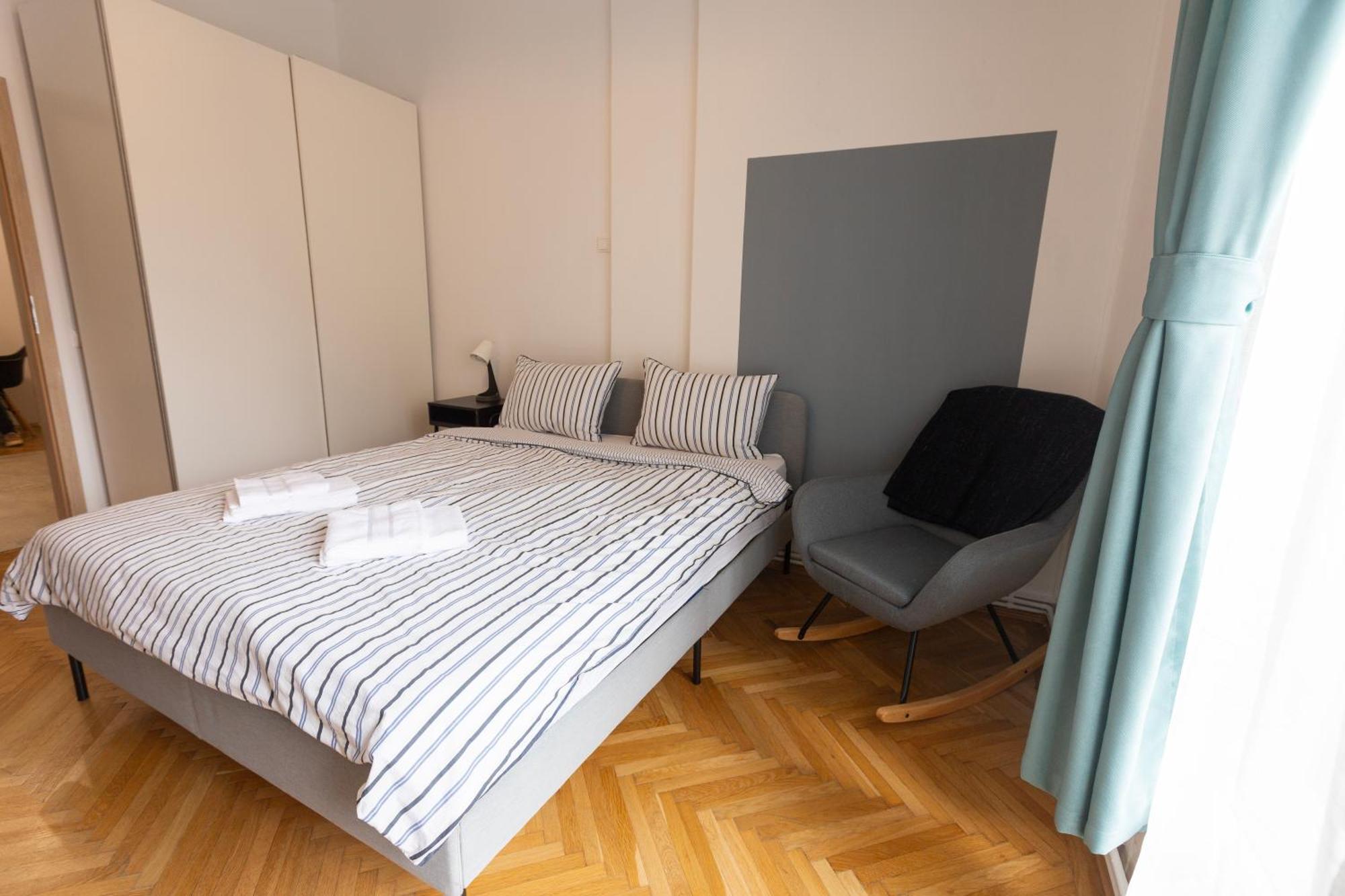 Ultracentral Hong Kong 3 Bdrm Apartment Bucarest Extérieur photo