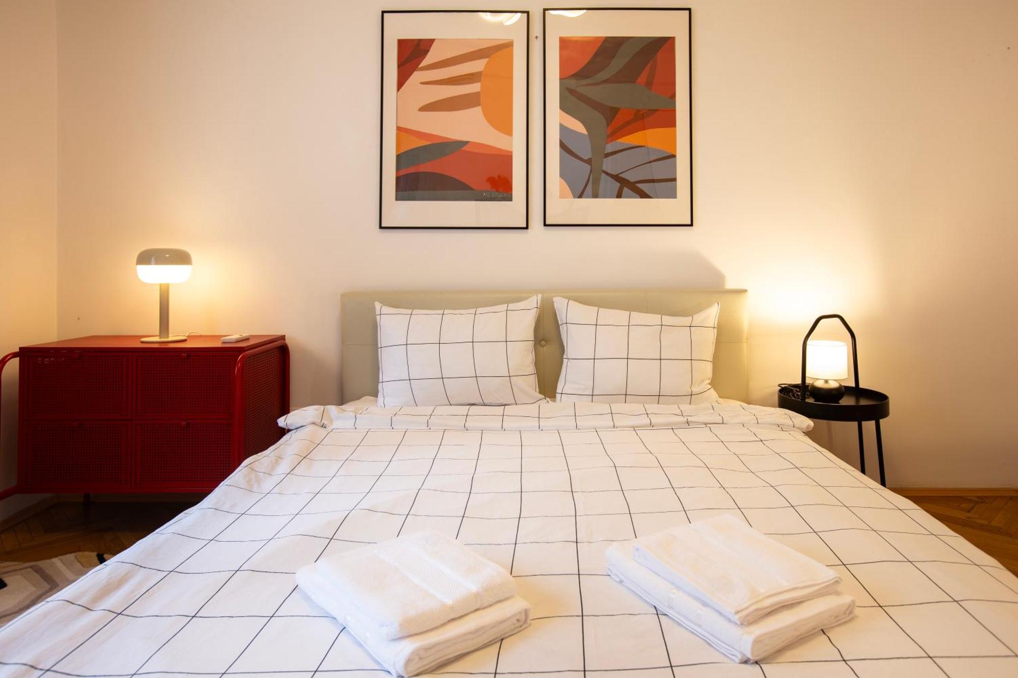 Ultracentral Hong Kong 3 Bdrm Apartment Bucarest Extérieur photo