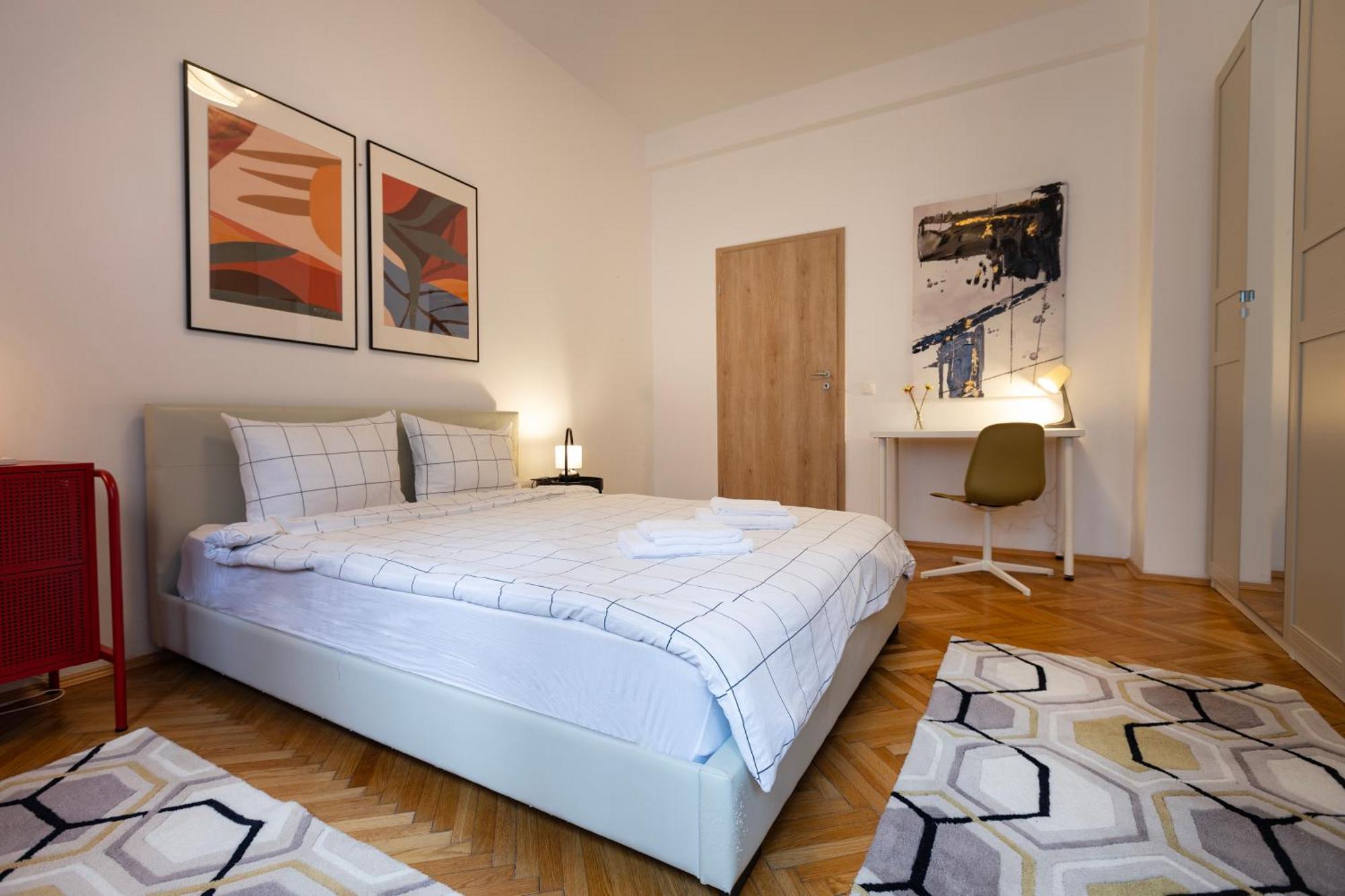 Ultracentral Hong Kong 3 Bdrm Apartment Bucarest Extérieur photo